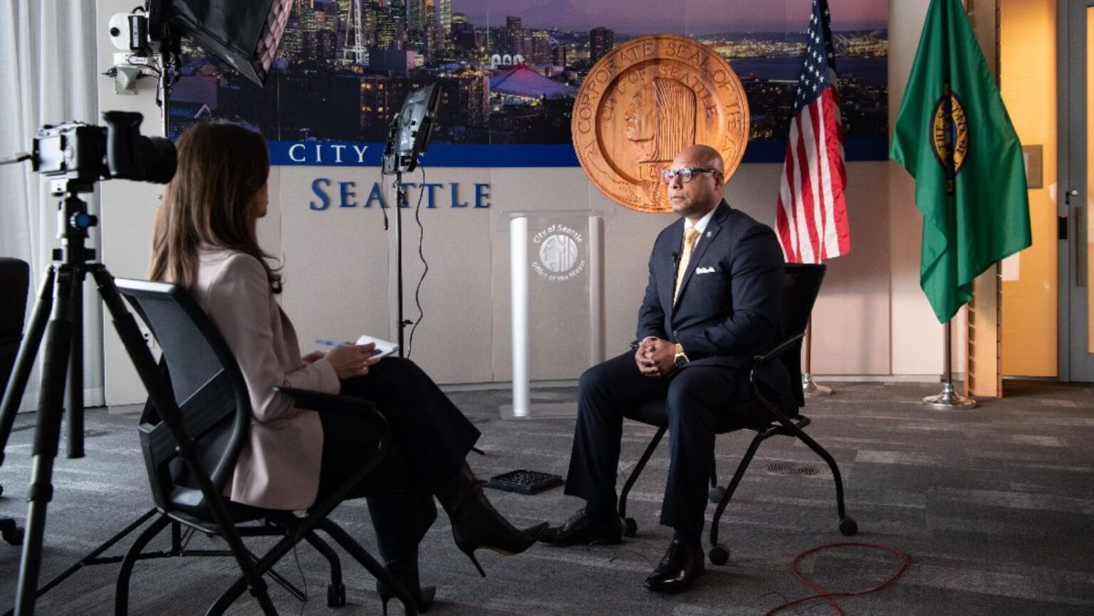 Shon Barnes, jefe de policía de Seattle, durante una entrevista el jueves 30 de noviembre del 2025