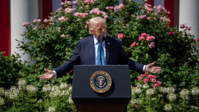 Foto: Donald Trump durante la ceremonia de firma del proyecto de ley Take it Down Act, el lunes 19 de mayo de 2025 – Casa Blanca