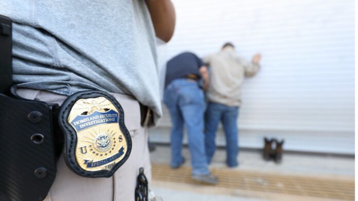 Foto: ICE ejecuta órdenes de registro penal federales - ICE Foto: ICE ejecuta órdenes de registro penal federales - ICE