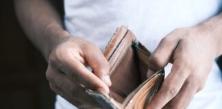 Crece el número de hogares en Washington que no llegan a fin de mes Money