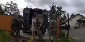 Arrestan a sospechoso de doble homicidio en Gig Harbor Momento en el que el sospechoso es detenido por los agentes policiales – Oficina del Sheriff del condado de Pierce