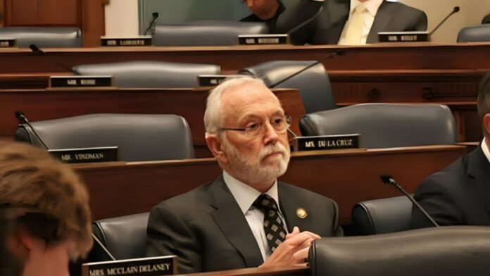 Dan Newhouse durante una sesión del comité de agricultura de la cámara de representantes – Oficina de Newhouse