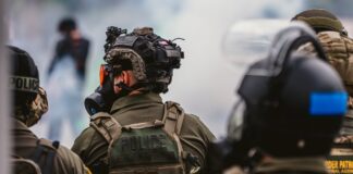 Ferguson y otros líderes demócratas responden a la militarización de Los Ángeles tras redadas de ICE Agentes de la Patrulla Fronteriza desplegados en apoyo a las redadas de ICE en Los Ángeles, en medio de tensiones crecientes tras el envío de la Guardia Nacional. Junio 2025