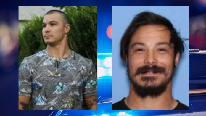 Travis Caleb Decker está siendo buscado por la policía