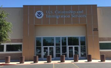 ¿Buscas obtener tu green card? Nueva política migratoria podría complicar el trámite Oficina del USCIS – Cortesía del Servicio de Ciudadanía e Inmigración de EE.UU.