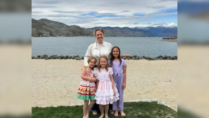 GeFoto: Olivia Decker – 5 años, Evelyn Decker – 8 años y Paityn Decker de 9 años, junto a su madre Whitney Decker – Cortesía de Gofundme neral Leo 2 - 2025-06-13T172121.978 Olivia Decker – 5 años, Evelyn Decker – 8 años y Paityn Decker de 9 años, junto a su madre Whitney Decker – Cortesía de Gofundme