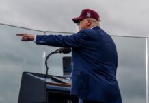 Trump busca detener de forma permanente la migración desde países pobres a EE. UU. Donald Trump pronuncia un discurso en Fort Bragg, Carolina del Norte – Cortesía de la Casa Blanca