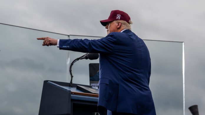 Foto: Donald Trump pronuncia un discurso en Fort Bragg, Carolina del Norte, el martes 10 de junio de 2025 – Cortesía de la Casa Blanca Donald Trump pronuncia un discurso en Fort Bragg, Carolina del Norte, el martes 10 de junio de 2025 – Cortesía de la Casa Blanca