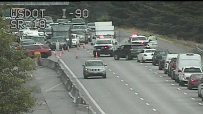Foto: Tramo de la I-90 cerrada por el accidente - Cortesía del WSDOT