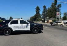 Policía de Auburn es arrestado por presunta comunicación inapropiada con un menor Foto: Escena del accidente que causó la muerte de una mujer en Auburn - Cortesía del departamento de policía de Auburn