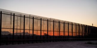 Juez bloquea política de Trump que limitaba el asilo en la frontera con México