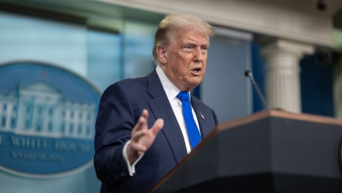 Foto: Donald Trump durante una conferencia de prensa con la fiscal general Pam Bondi y el fiscal general adjunto Todd Blanche en la sala de prensa James S. Brady el viernes 27 de junio de 2025 - Cortesía de la Casa Blanca Foto: Donald Trump durante una conferencia de prensa con la fiscal general Pam Bondi y el fiscal general adjunto Todd Blanche en la sala de prensa James S. Brady el viernes 27 de junio de 2025 - Cortesía de la Casa Blanca