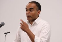 Exigen transparencia tras negativa de ICE a revelar datos sobre víctimas mortales Nick Brown durante el Town Hall que se llevó a cabo en el Hapo Center en Pasco el 14 de Julio 2025