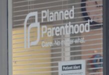 Orden judicial bloquea intento de Trump de desfinanciar a Planned Parenthood Foto: Oficina de Planned Parenthood en Lynnwood, WA ©Latino Herald