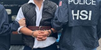 Ex líder del concejo de Spokane y otras ocho personas enfrentan cargos federales por manifestaciones contra ICE