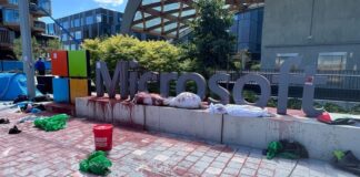 18 detenidos durante protesta en el campus de Microsoft en Redmond