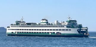 Aprueban aumentos en tarifas del ferry y eliminan dispensas de pago en dos puentes de WA Ferry Walla Walla in route to Kingston WA ©Latino Herald.jpg