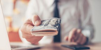 Washington lidera salarios por hora en EE. UU., con un promedio de $42,26