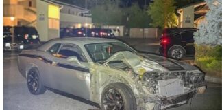 Joven de 20 años arrestado en Lynnwood por conducir ebrio y provocar aparatoso accidente Foto: Estado del Vehículo luego del accidente - Cortesía del departamento de policía de Lynnwood