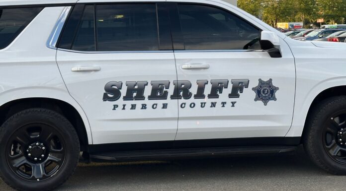Continúa la búsqueda de sospechoso de matar a un hombre a tiros en Puyallup Pierce County Seriff - ©️Latino Herald