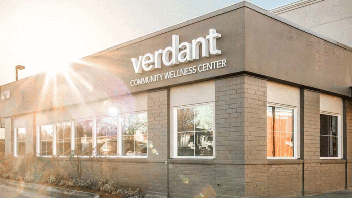 Fachada del Verdant Community Wellness Center, donde se realizó la jornada de vacunación escolar gratuita en Lynnwood. ©Latino Herald