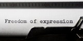 Más de 550 celebridades reviven comité en defensa de la libertad de expresión