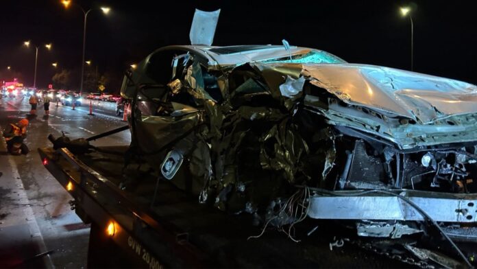 Foto: Estado del vehículo luego de la colisión en carretera NB 405 y la SR 522 el martes 21 de octubre del 2025 - Cortesía de la WSP Foto: Estado del vehículo luego de la colisión en carretera NB 405 y la SR 522 el martes 21 de octubre del 2025 - Cortesía de la WSP
