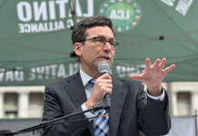 Bob Ferguson se une a iniciativa de gobernadores para fortalecer la salud pública Bob Ferguson en el capitolio estatal - ©️Latino Herald