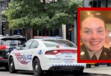 Muere la guardia nacional Sarah Beckstrom tras el ataque registrado cerca de la Casa Blanca Patrulla del Departamento de Policía Metropolitana de Washington D.C. estacionada en una calle urbana, con vehículos y edificios de fondo. Sobre la imagen aparece un recuadro rojo con la fotografía de Sarah Beckstrom, integrante de la Guardia Nacional que posteriormente falleció tras ser baleada cerca de la Casa Blanca, vistiendo su uniforme militar y sonriendo en la foto.