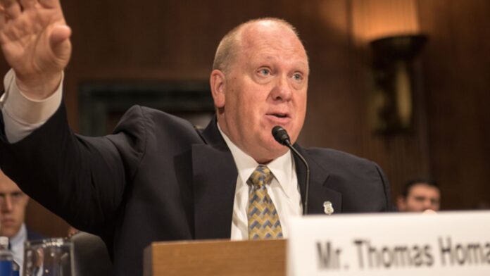 Foto: Thomas Homan, Director Ejecutivo Asociado (EAD) de Operaciones de Control y Expulsión de ICE, testificó ante el Subcomité de Inmigración e Interés Nacional del Comité Judicial del Senado - Cortesía de ICE Foto: Thomas Homan, Director Ejecutivo Asociado (EAD) de Operaciones de Control y Expulsión de ICE, testificó ante el Subcomité de Inmigración e Interés Nacional del Comité Judicial del Senado - Cortesía de ICE