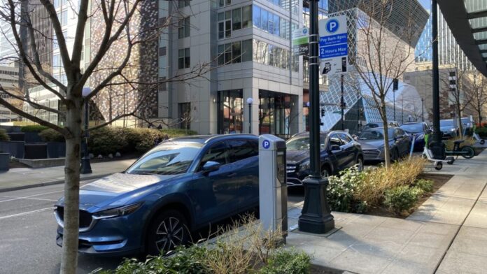 Foto: Vehículos estacionados en en el centro de Seattle - Cortesía del SDOT Foto: Vehículos estacionados en el centro de Seattle - Cortesía del SDOT
