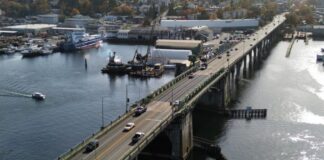 Seattle completa mejoras en el puente de Ballard y la 15.ª Avenida NW Foto: Vista del puente Ballard recién repavimentado, mirando hacia el sur, hacia Interbay - Cortesía del SDOT