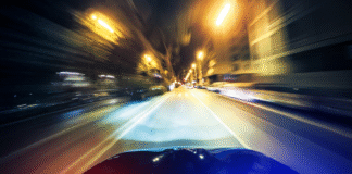 Persecución en Sedro-Woolley: pareja delincuente huye a alta velocidad