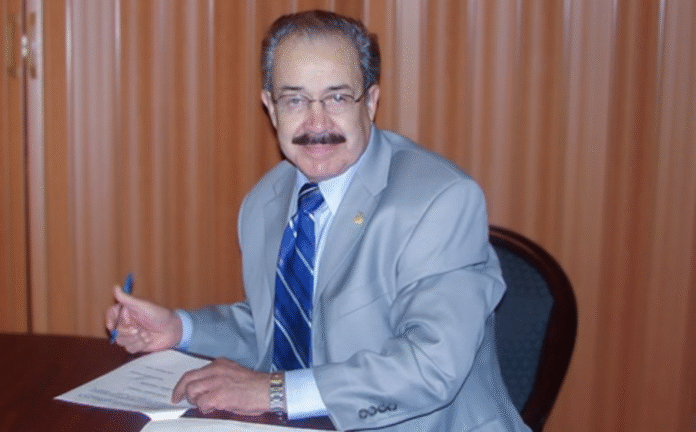 Screenshot 2025-11-02 at 6.15.26 PM Retrato de un joven Don Andrés Cárdenas, fundador de los restaurantes Mazatlán, en una fotografía de archivo cortesía del sitio web del restaurante Mazatlán.