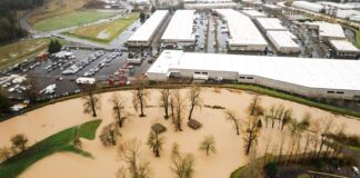 Washington asignará $1 millón a víctimas de inundaciones: requisitos y cómo solicitar la ayuda Foto: Aérea del las inundaciones que siguen afectando varios puntos clave en la ciudad de Kent - Cortesía del ayuntamiento de Kent