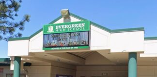 Escuela Evergreen High School entra en confinamiento por reporte de persona armada