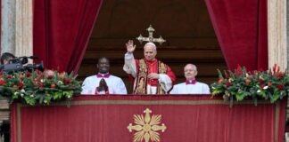 El papa en el Urbi et Orbi: la paz comienza con los pobres y el diálogo