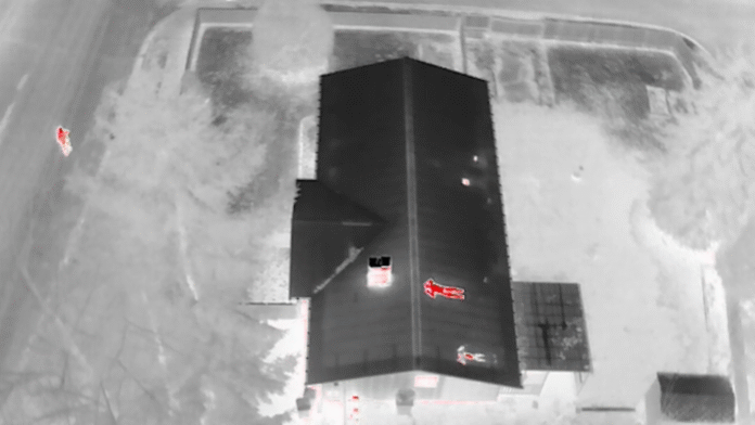 Foto: Visión de térmica utilizada por el dron para ubicar al sospechoso - Cortesía del departamento de policía de Auburn