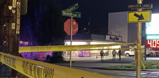 Buscan a responsable de embestir y matar a un ciclista en Beacon Hill Foto: Área acordonada por las autoridades para investigar el atropello mortal - Cortesía de Seattle PD