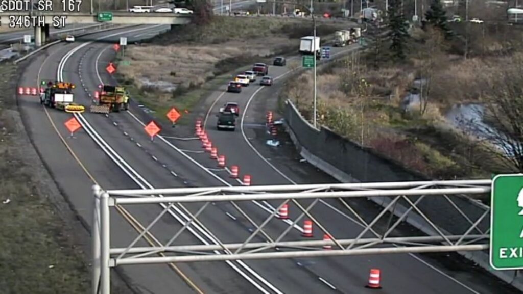 Foto: Tramo de la SR 167 cerrado por la lluvias - Cortesía del WSDOT 