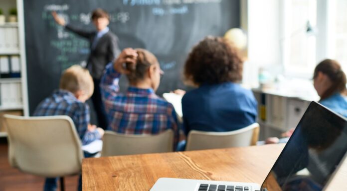 Aumentan los niveles de aprendizaje en Washington tras nueva asignación de fondos