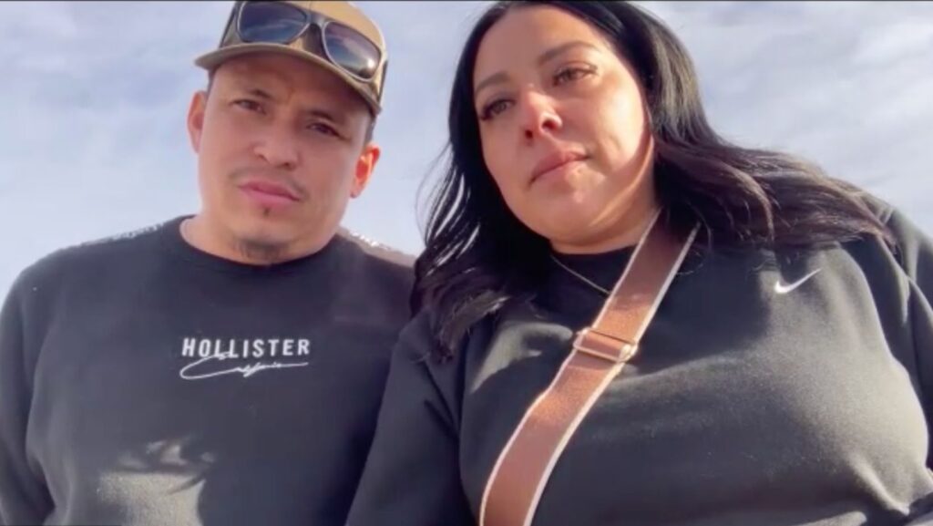 Nancy Quiñónez y Rodrigo Hernández Romero juntos en Tijuana tras la deportación de él a México.