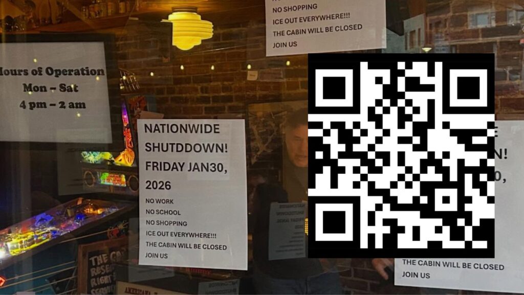 Foto publicada por el el bar The Cavin en Bellingham. El código QR es para hacer donaciones al personal.