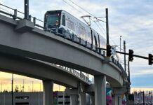 Sound Transit fija el 28 de marzo para abrir la Conexión Crosslake del tren ligero Tren ligero estación de Lynnwood, WA ©️ Latino Herald