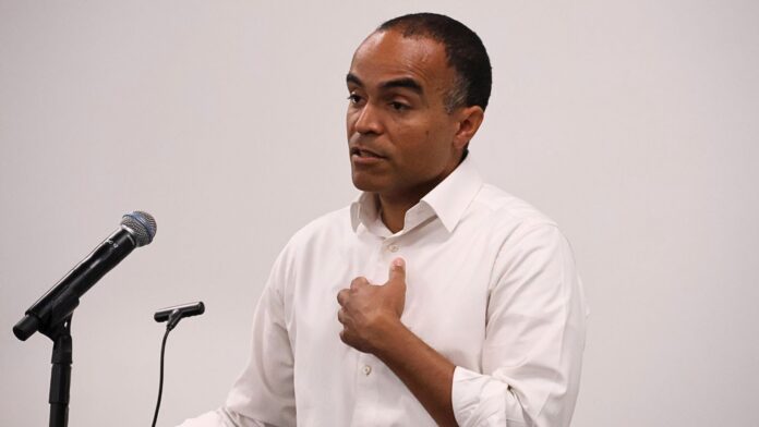 Nick Brown - Procurador General de Washington - Foto de Marines Scaramazza @Latino Herald