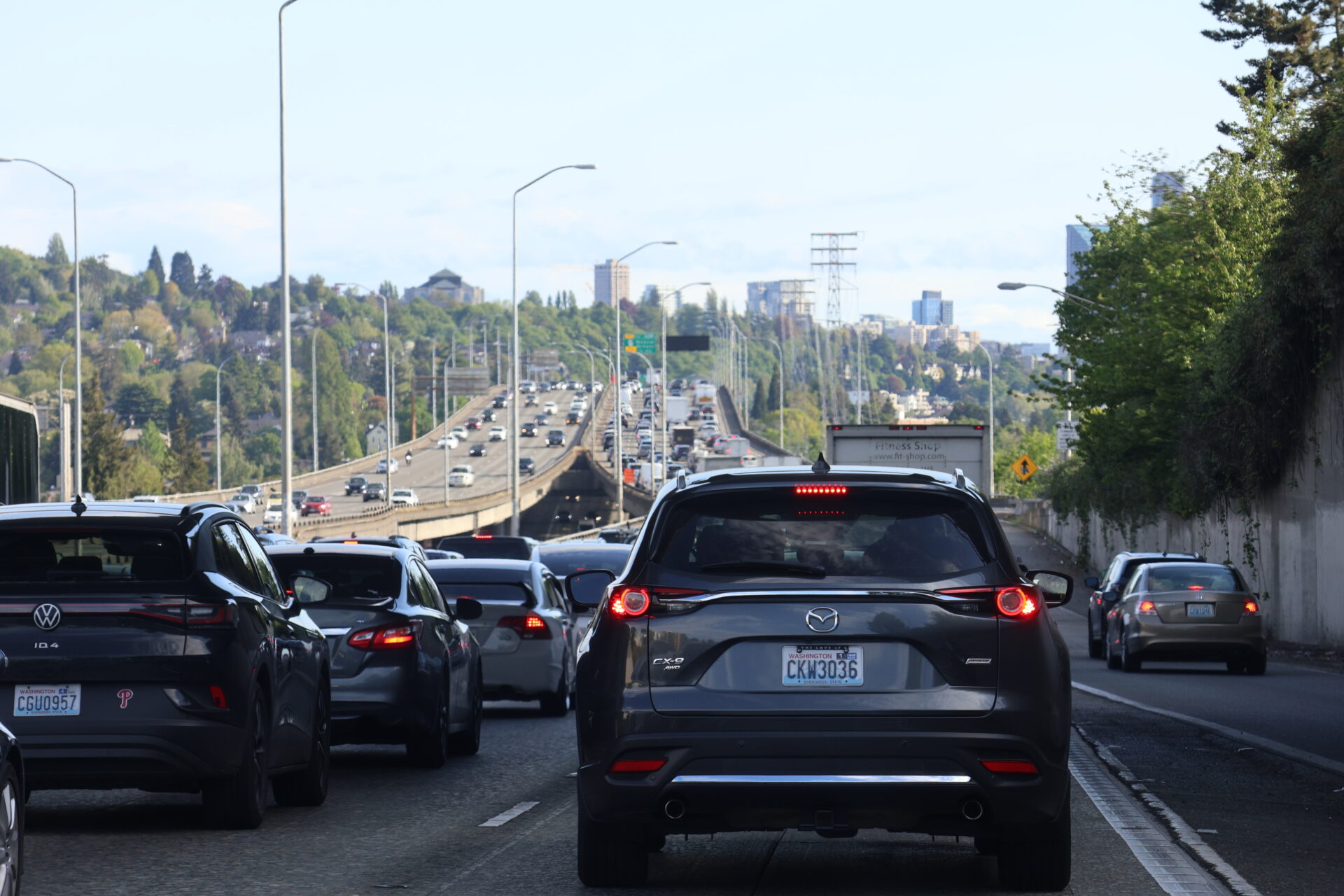 Las obras de mantenimiento en el puente Ship Canal de Seattle van a mantener los carriles Express abiertos solamente en dirección norte por los próximos 6 meses - @Latino Herald
