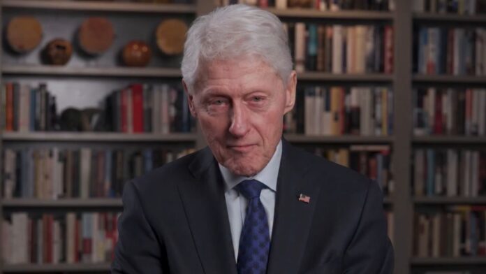 Presidente Bill Clinton. Captura de pantalla del video que publicó en redes luego de su deposición sobre el caso de los archivos de Epstein