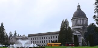 Senado de WA aprueba por unanimidad ley que redefine el fraude de seguros Vista del Capitolio en Olympia, sede de la actual sesión legislativa, donde los legisladores debaten múltiples proyectos de ley que impactan al estado de Washington. Foto: Latino Herald TM.