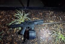 Liberan a adolescentes que portaban armas falsas en parque de Redmond Gráfica: Réplica de arma recuperada por los agentes del lugar de los hechos - Cortesía del departamento de policía de Redmond