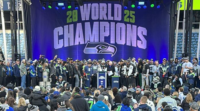 Comienza el proceso de venta de los Seahawks tras la decisión de los herederos de Paul Allen Los Seahawks en él Lumen Field el miércoles 11 de febrero, durante la celebración de su victoria en el Super Bowl LX